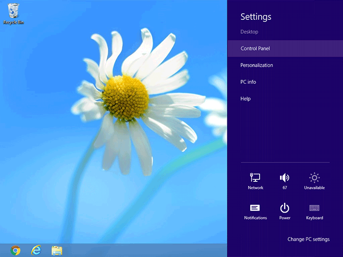 Settings panel on the desktop of Windows 8