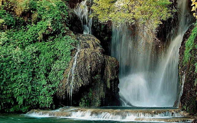 Amazing Screensavers for Windows 10 12 waterworks 1